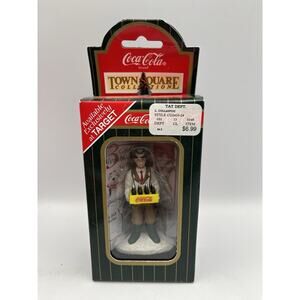 1996 Coca-Cola Town Square Collection Village Figure Pizza Delivery Man CG2418